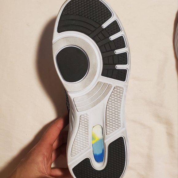 Shoes - Picture 3 of 3